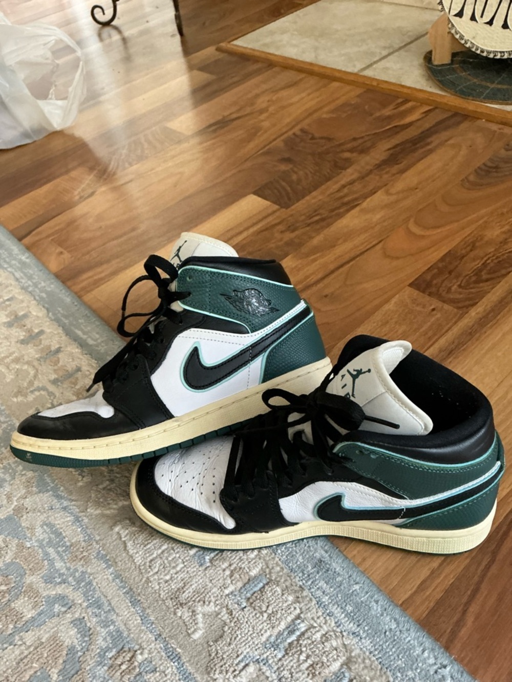 Nike Air Jordan Men's High-Top Sneakers in White and Black